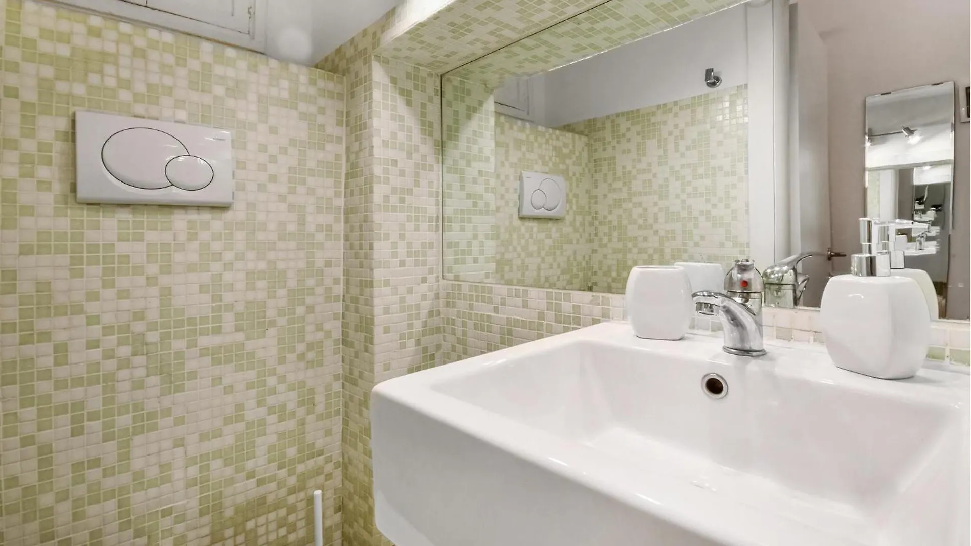 Cosy Apartment In Genova 0*, Genoa Italy